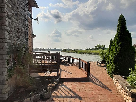 5th image of 12189 Sunset View Dr NE