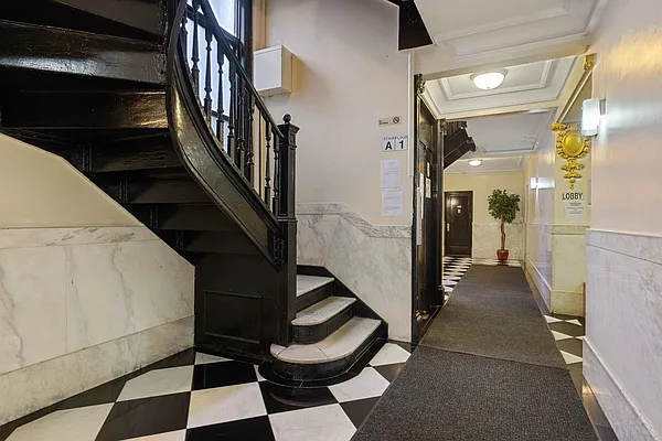 Rented by MNS | media 7