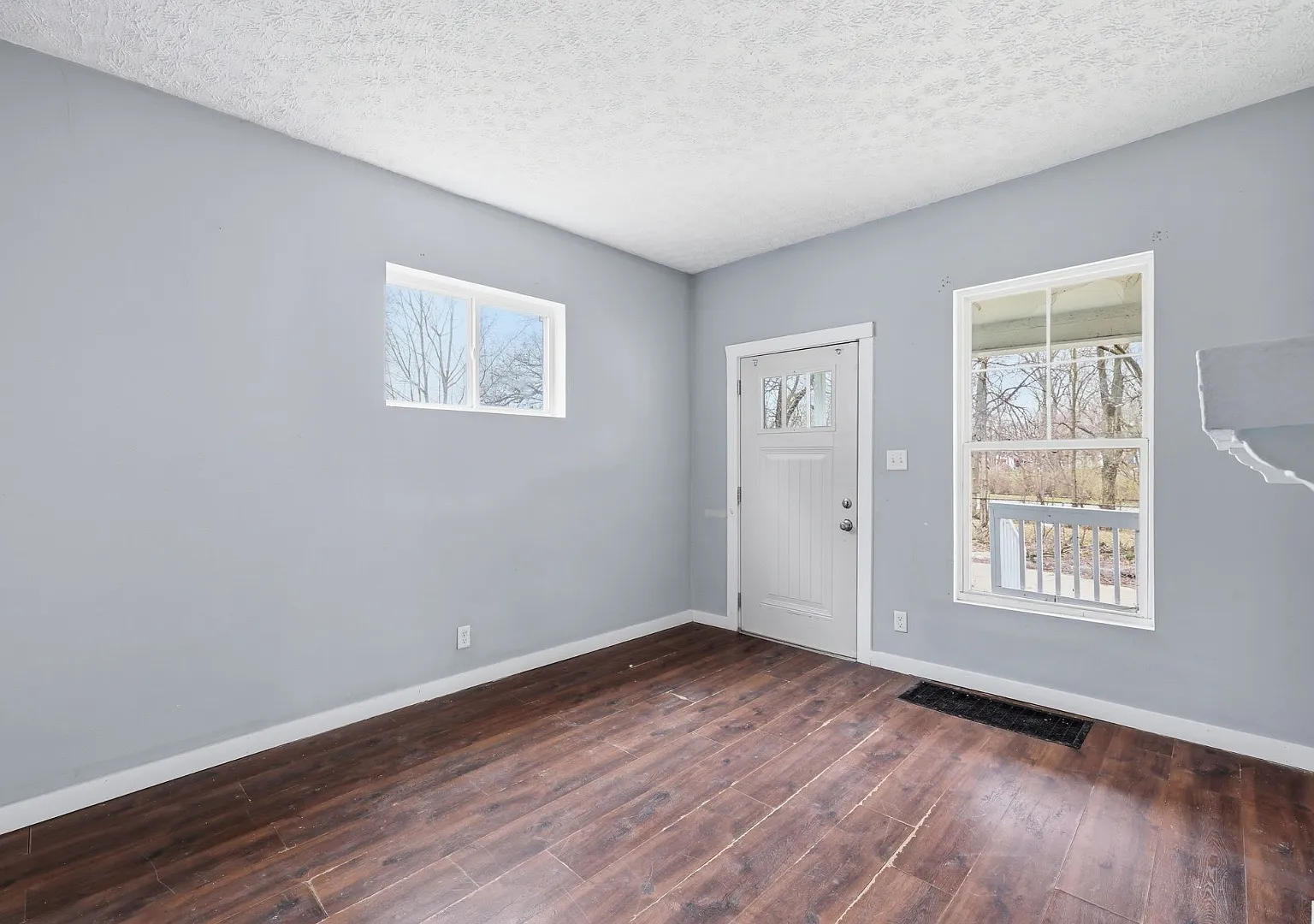 1737 Terrace Ave - Unit 1737 — Photo 2