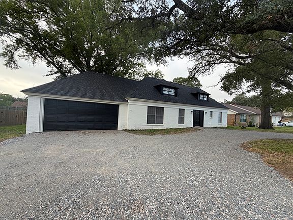 2nd image of 3210 Old Jacksonville Rd