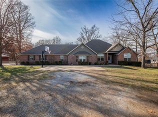 9989 Kitty Rd, Bentonville, AR 72736