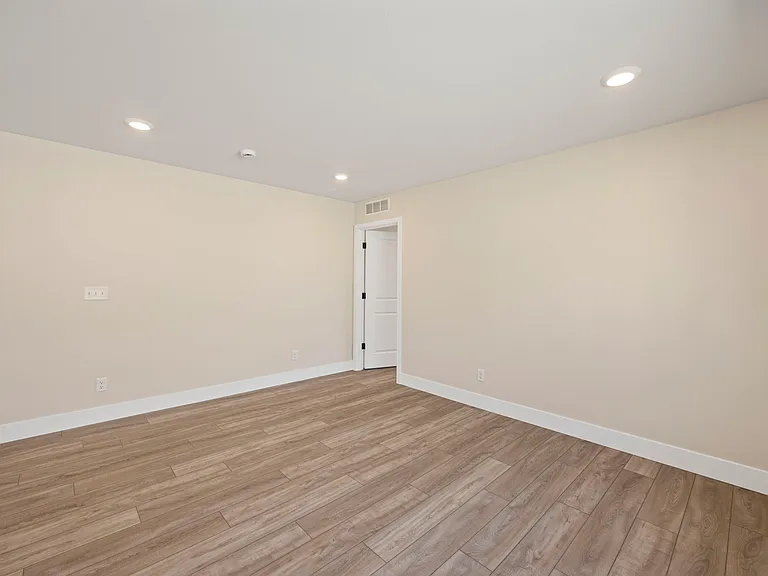 5399 Century Pl NE — Photo 7