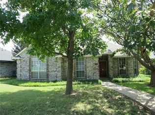 1056 Surrey Cir, Wylie, TX 75098