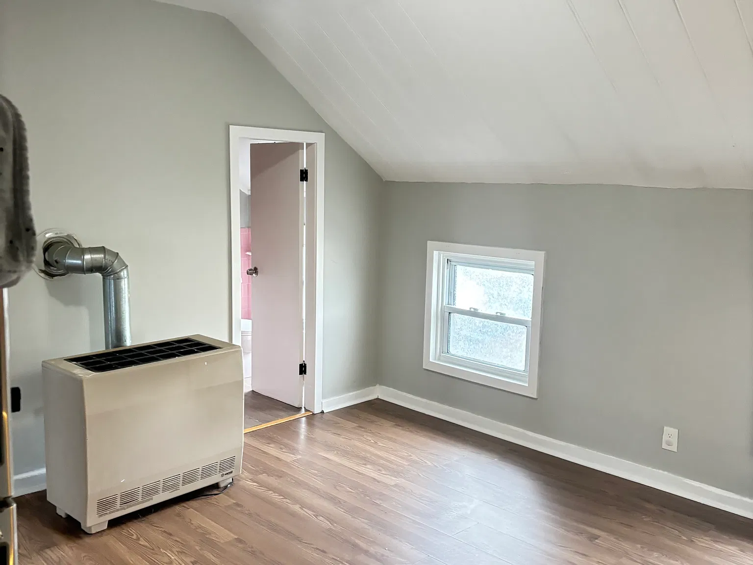 3 bed, 1700 sqft, $1,800 — Photo 4