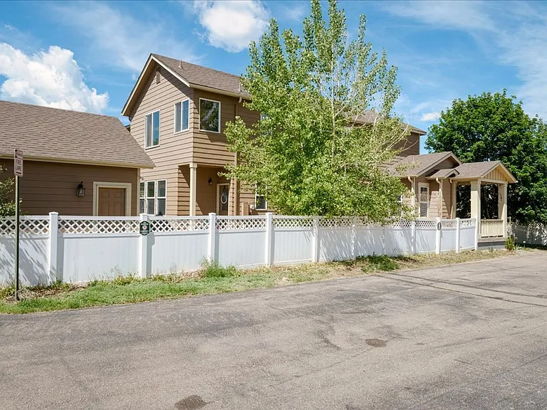2475 Saint Paul Dr — Photo 46