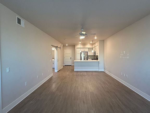 5th image of 3779-3793 Ray St #205/3037