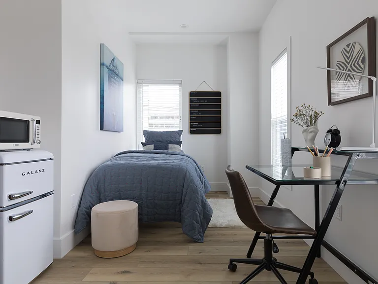 Experience the perfect blend of comfort and productivity in this stylish bedroom workspace. Experience the perfect blend of comfort and productivity in this stylish bedroom workspace.
