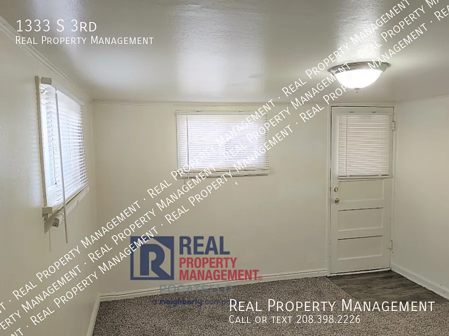 1 Bed 1 Bath basement apartment — Photo 4