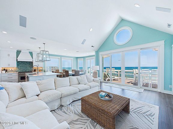 5th image of 30 Porpoise Place