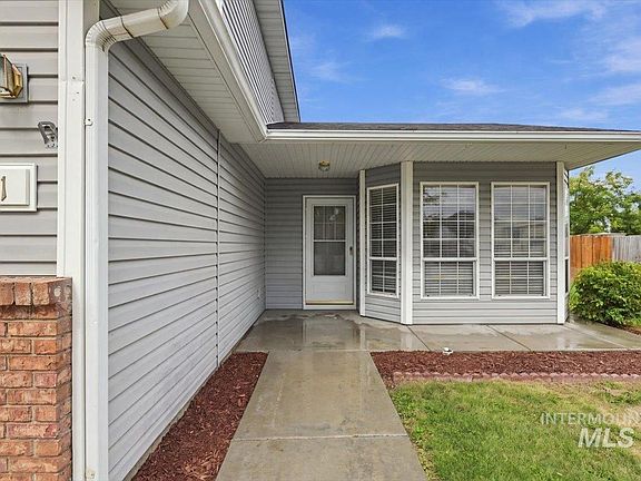 4th image of 31 S Tamarack Way