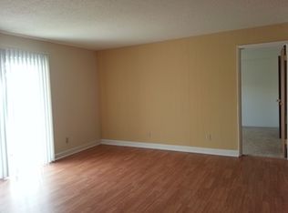 2224 Village Green Pkwy APT 4, Chesterfield, MO 63017