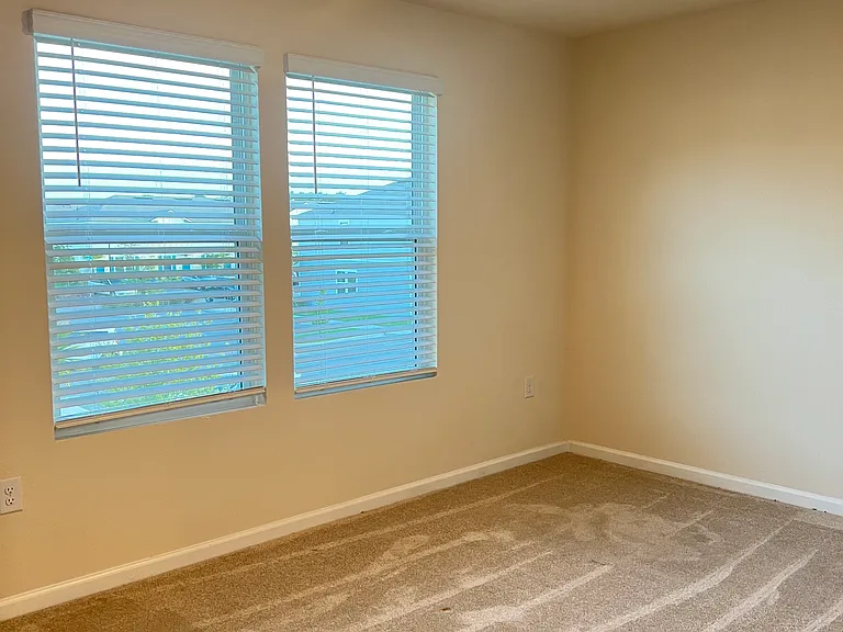 939 Rotary Rd — Photo 11