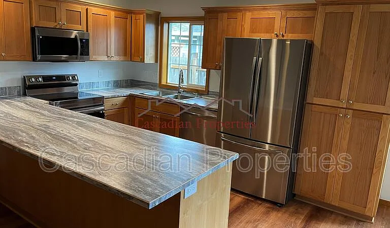 508 NW Blair St — Photo 3