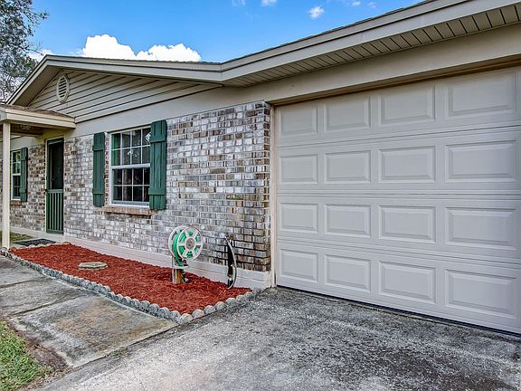 5th image of 7563 Collins Ct