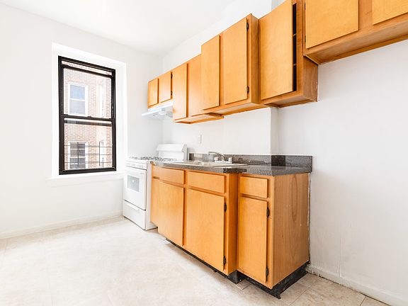 3rd image of 4877 Broadway #5HH