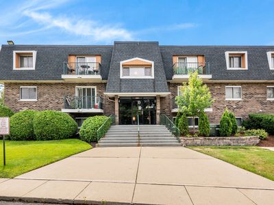 3849 N Parkway Dr APT 1F, Northbrook, IL, 60062
