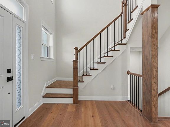 5th image of 236 Indian Creek Rd