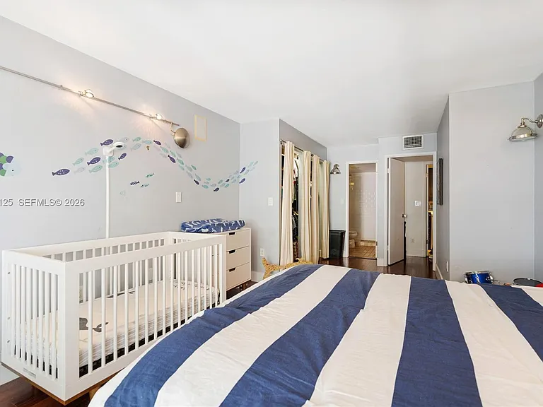 600 NE 36th St #2 — Photo 33