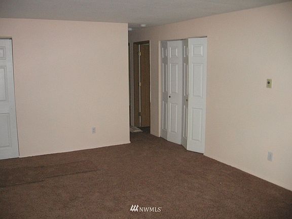 3rd image of 611 S Lincoln Place