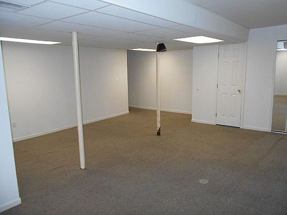 4th image of 715 Dewey St