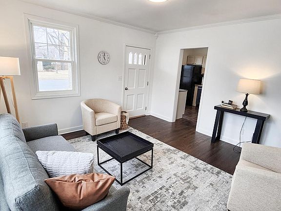 3rd image of 424 Robert STREET