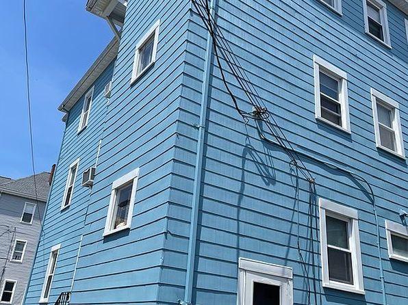 106 Richmond St