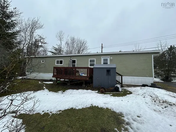 1017 Poplar St, Westville, NS B0K 2A0