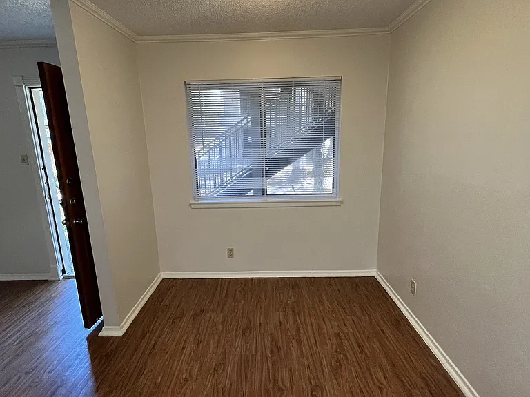 Juniper Springs Apartments — Photo 121