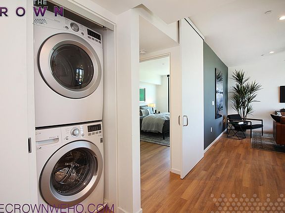 4th image of 8350 Santa Monica Blvd APT 207