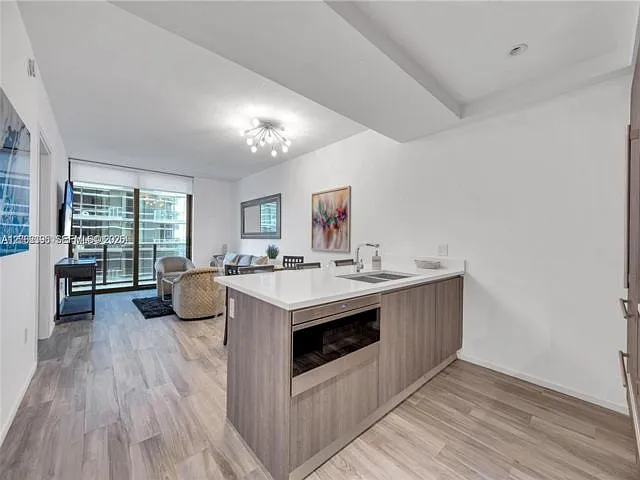 1 bed, 2.0 bath, $4,200 — Photo 2