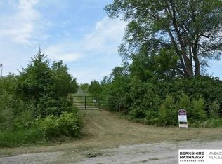 137 Wintersteen Rd, Plattsmouth, NE 68048