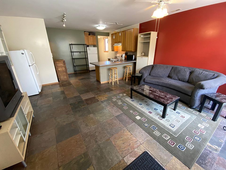 Living Room / Kitchen