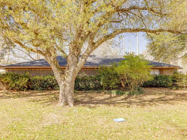 300 Laurel Grove Dr, Monroe, LA 71203