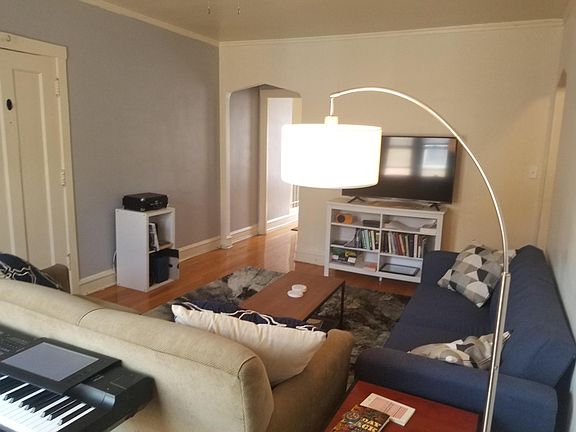 3rd image of 4805 N Hermitage Ave #3