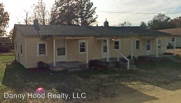 1st image of 906 Peru St