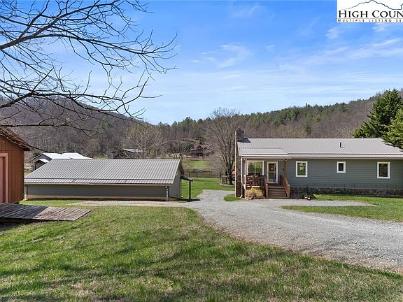 4th image of 1044 Jackson Drive