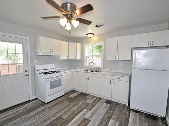 5th image of 421 Teri St
