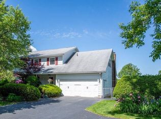 35 University St, Selkirk, NY 12158