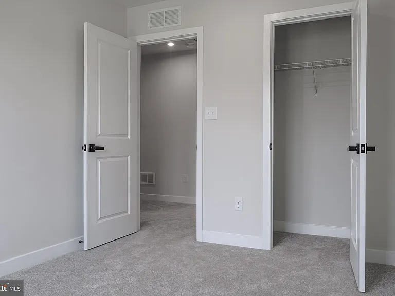 6 Foxwood Dr — Photo 21