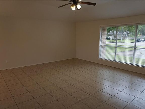 2nd image of 2790 Tallowood Dr