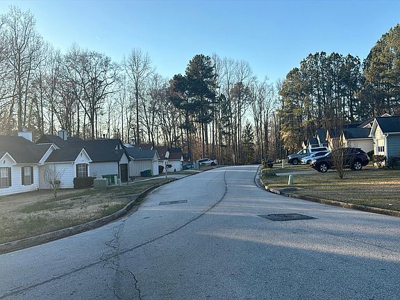 4th image of 3140 Springside Xing