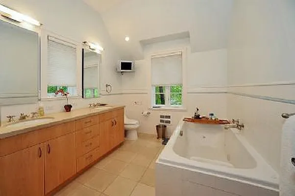 Sold by Trebach Realty | media 25