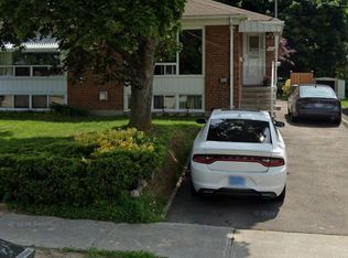 3429 Queenston Dr, Mississauga, ON L5C 2G5