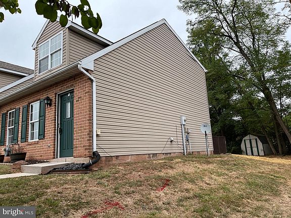 4th image of 1 Oxford Ct