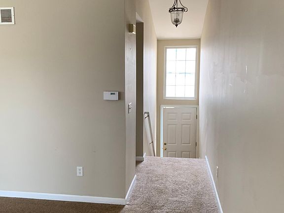 4th image of 1495 Stonefield Dr