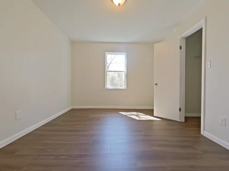 427 S Main St #4 — Photo 6
