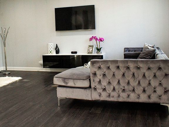 5th image of 5341 Lansbury Cir