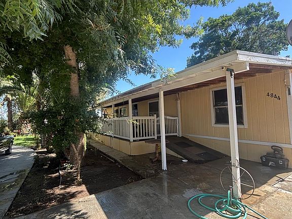 2nd image of 4844 Banning St