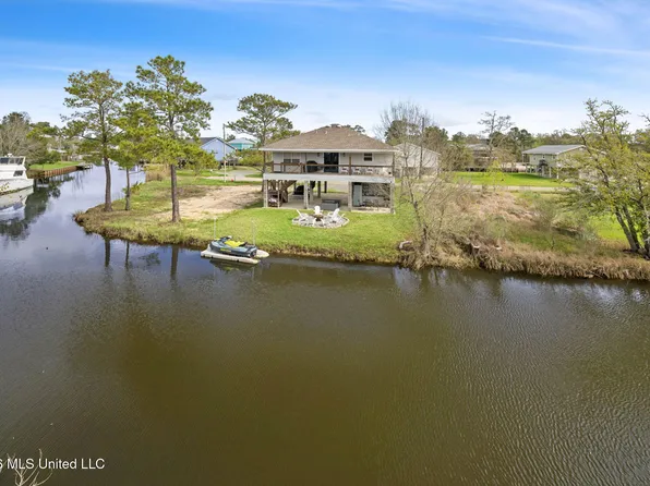 4109 Mallard St, Bay Saint Louis, MS 39520
