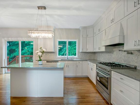 5th image of 56 Burda Ln